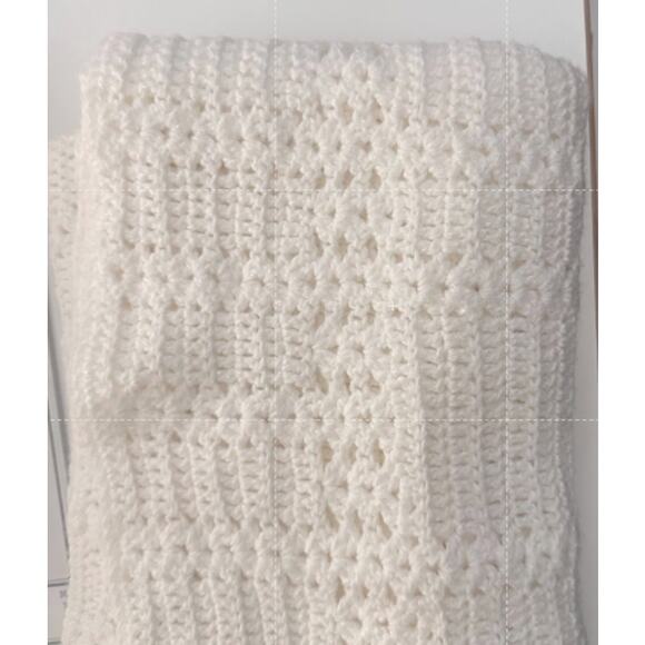 Hand crocheted heirloom blanket creamy white silver flecks Baby shower gift EUC - Picture 3 of 7